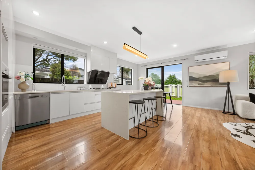 Photos of 324A Royal Road