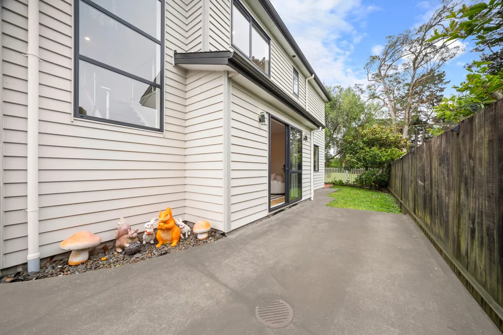 Photos of 324A Royal Road