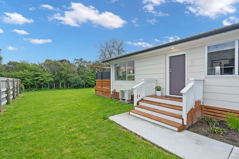 Photos of 5 Caber Lane