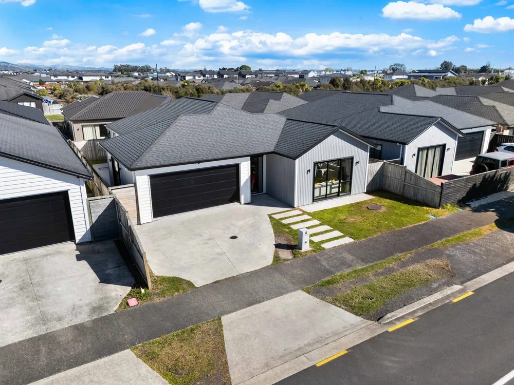 Photos of 4 Silver Beech Street