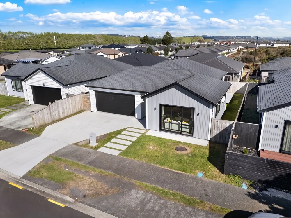 Photos of 4 Silver Beech Street