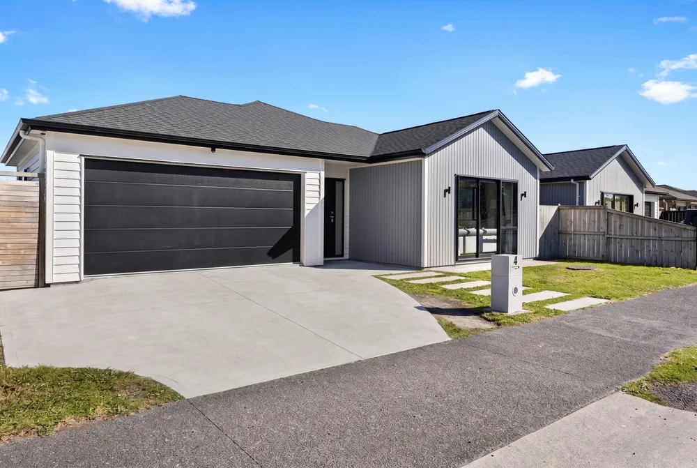 Photos of 4 Silver Beech Street