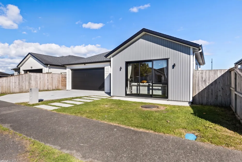 Photos of 4 Silver Beech Street