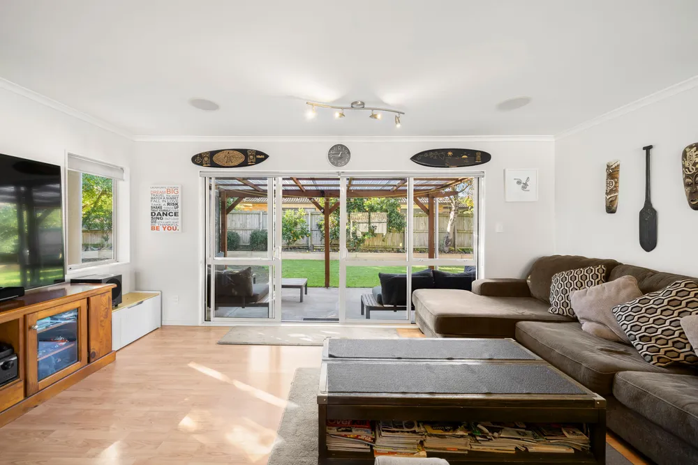Photos of 35 Carisbrook Crescent