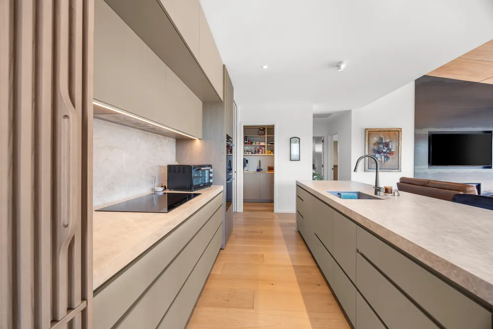 Photos of 19 Glenbrae Crescent