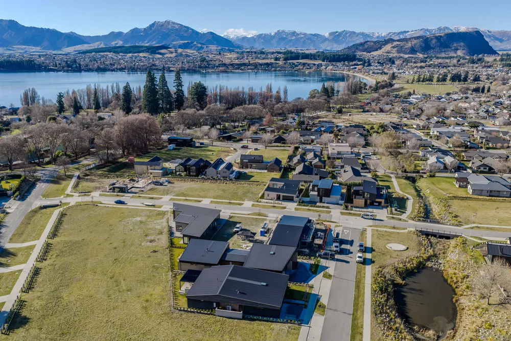 Photos of 19 Glenbrae Crescent