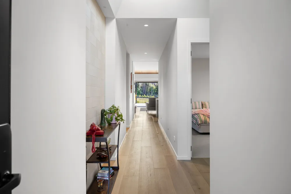 Photos of 19 Glenbrae Crescent