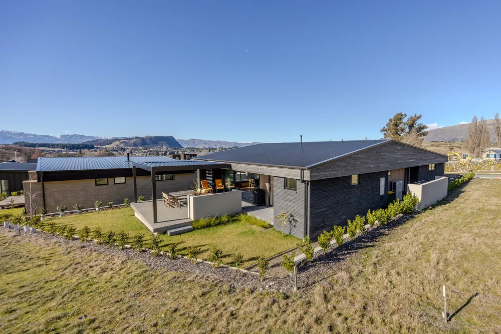 Photos of 19 Glenbrae Crescent