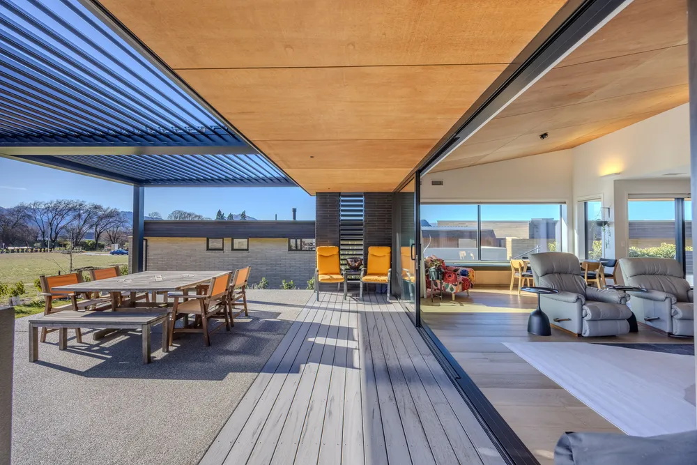 Photos of 19 Glenbrae Crescent