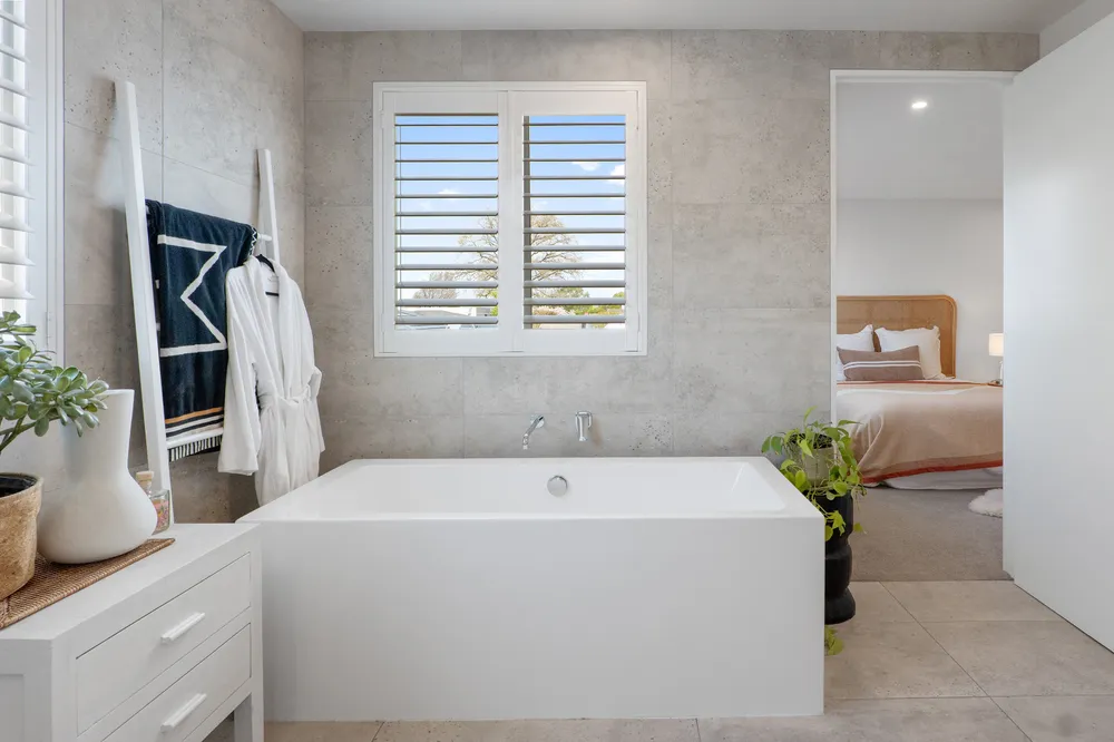 Photos of 49B McDougall Avenue
