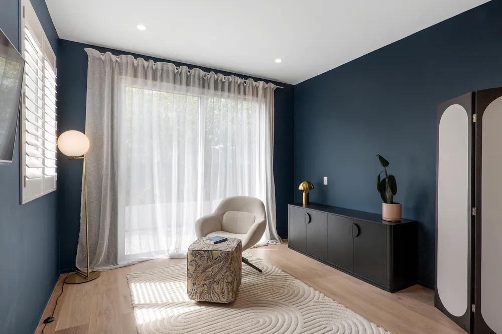 Photos of 49B McDougall Avenue