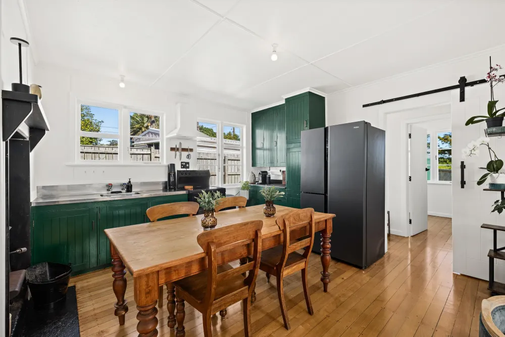 Photos of 10 Wellsford Valley Road