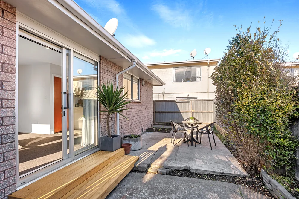 Photos of 2/35 Torrens Road