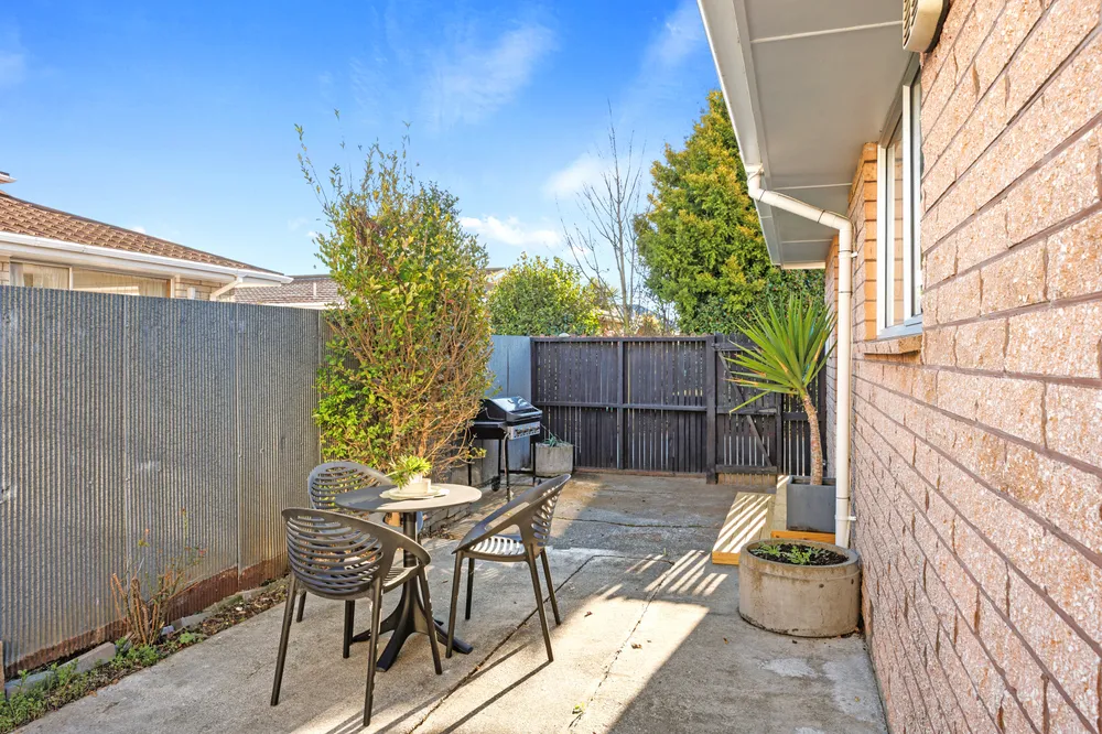 Photos of 2/35 Torrens Road