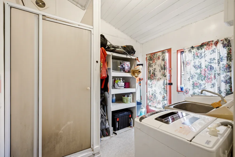 Photos of 526 Tuam Street