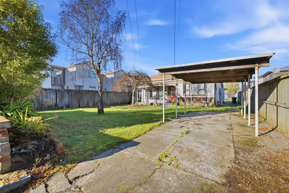 Photos of 526 Tuam Street