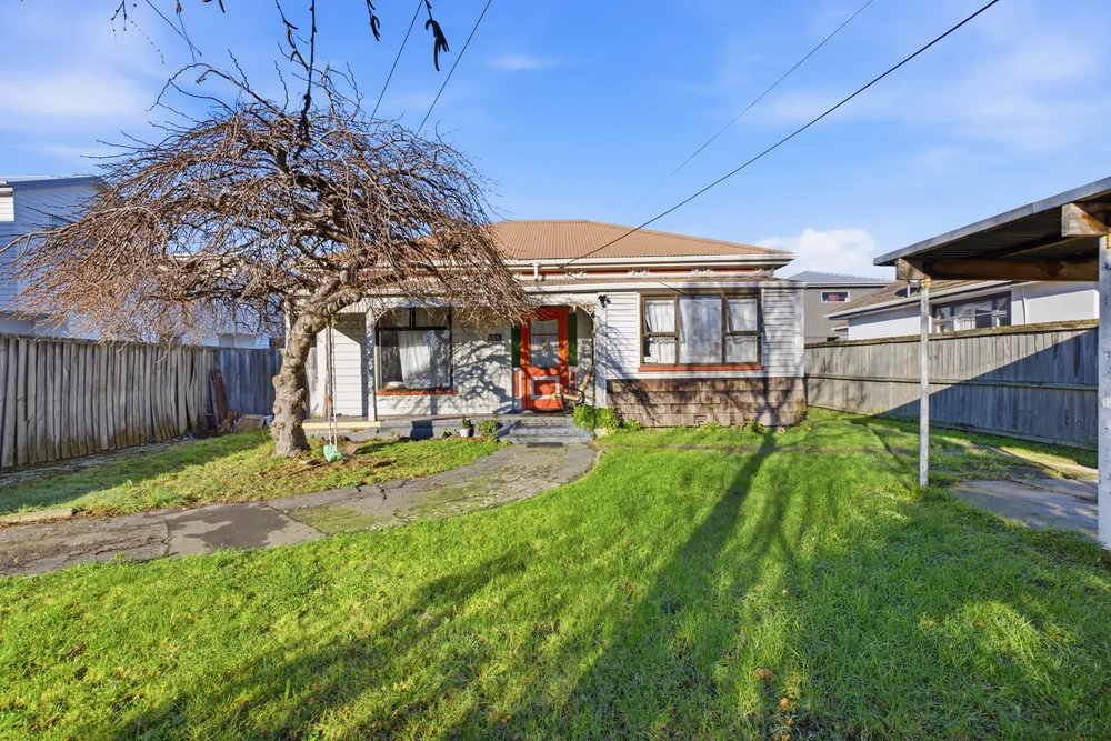 Photos of 526 Tuam Street