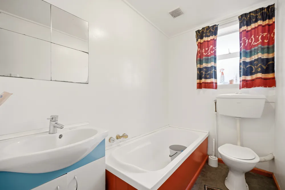 Photos of 526 Tuam Street