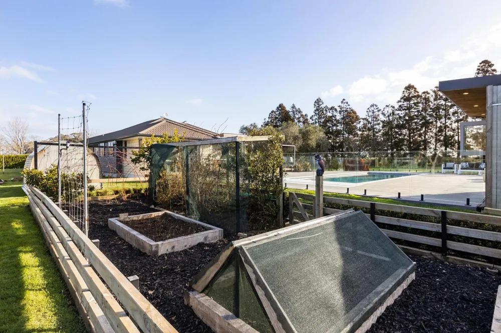 Photos of 499 Seddon Road