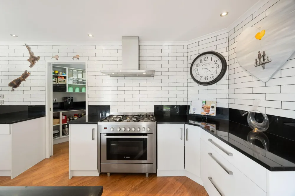Photos of 499 Seddon Road