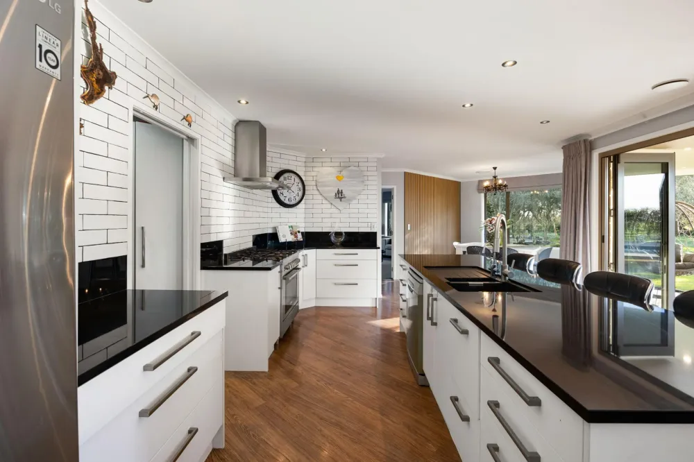 Photos of 499 Seddon Road
