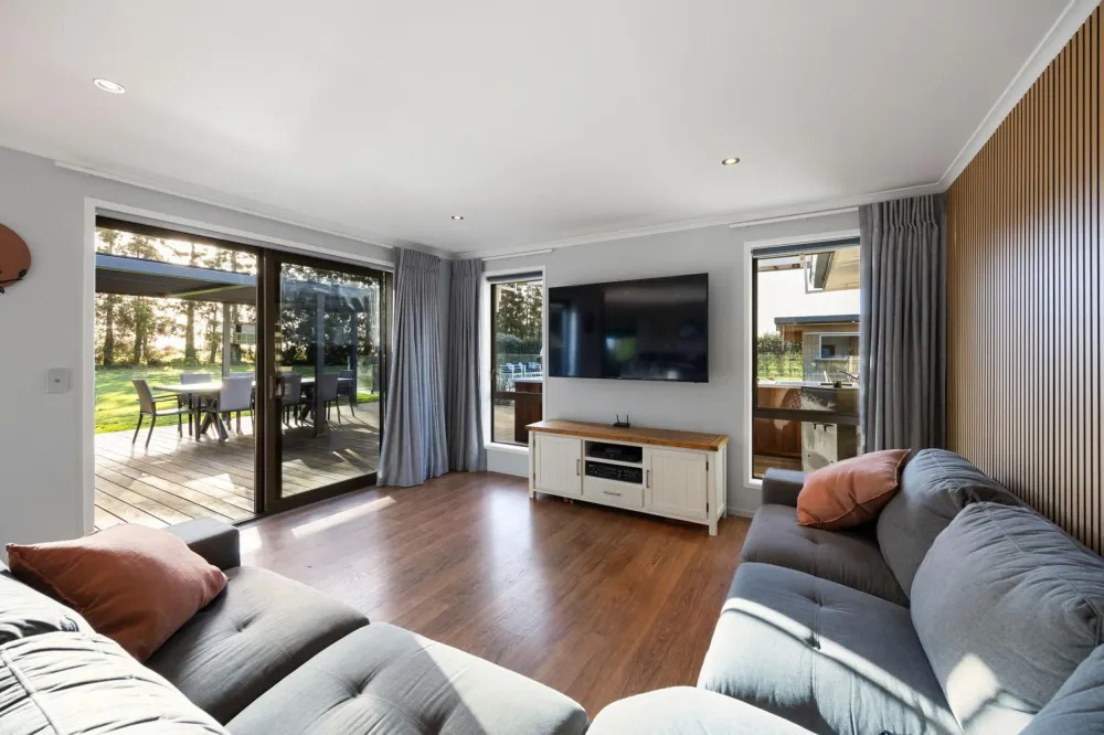 Photos of 499 Seddon Road