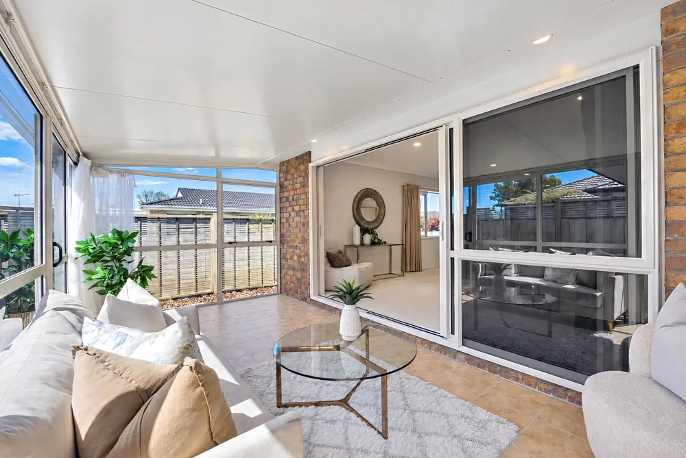 Photos of 93B Florence Avenue