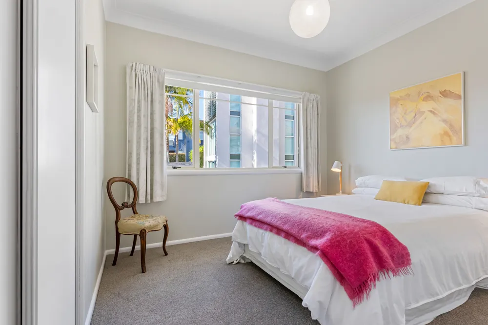Photos of 4a Godden Crescent