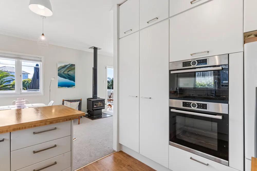 Photos of 4a Godden Crescent