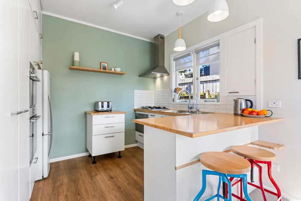 Photos of 4a Godden Crescent