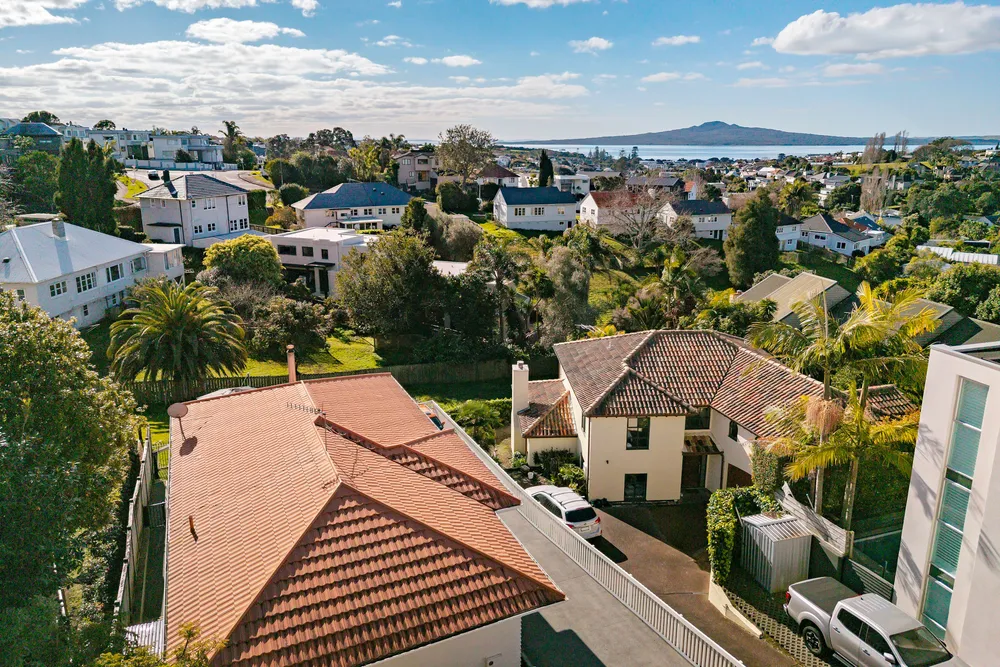 Photos of 4a Godden Crescent