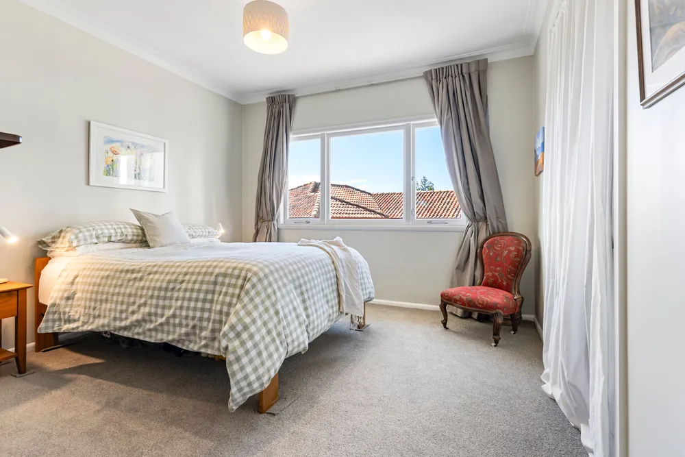 Photos of 4a Godden Crescent