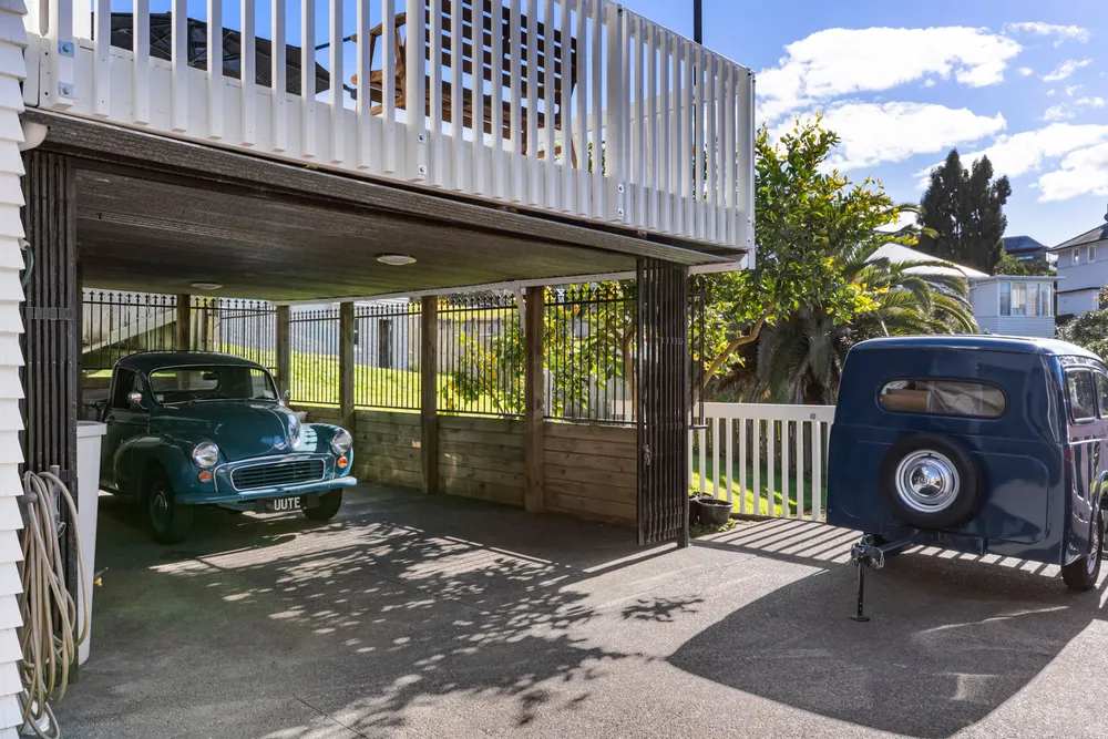 Photos of 4a Godden Crescent