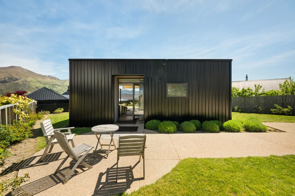 Photos of 17 Landsborough Lane