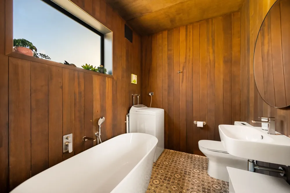 Photos of 17 Landsborough Lane