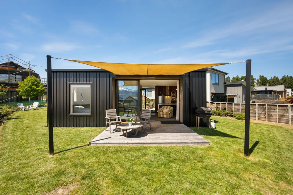 Photos of 17 Landsborough Lane