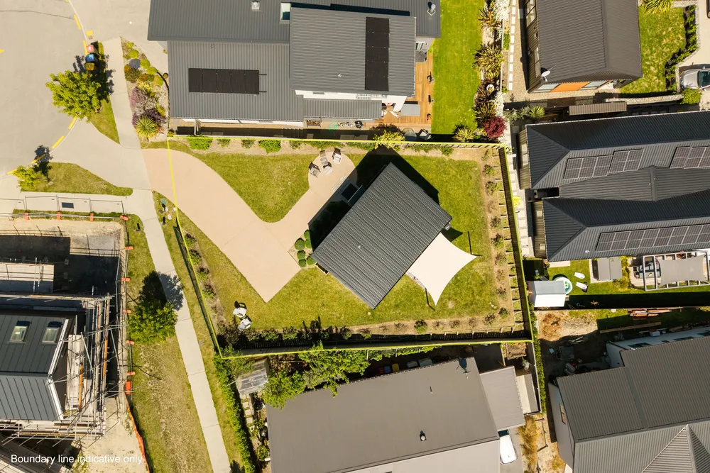 Photos of 17 Landsborough Lane