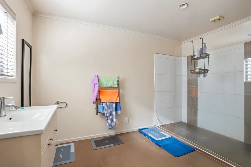 Photos of 77H Goodall Street