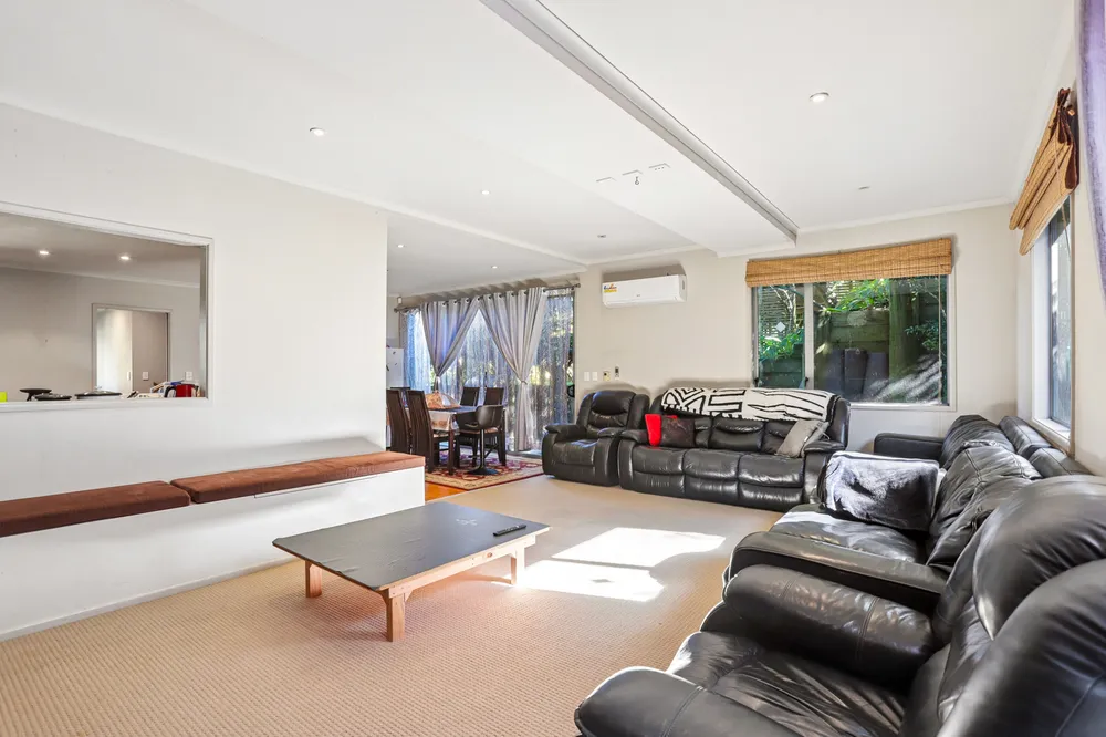 Photos of 77H Goodall Street