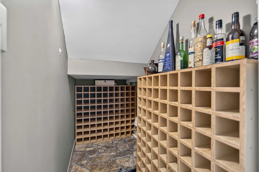 Photos of 11 Waiatarua Road