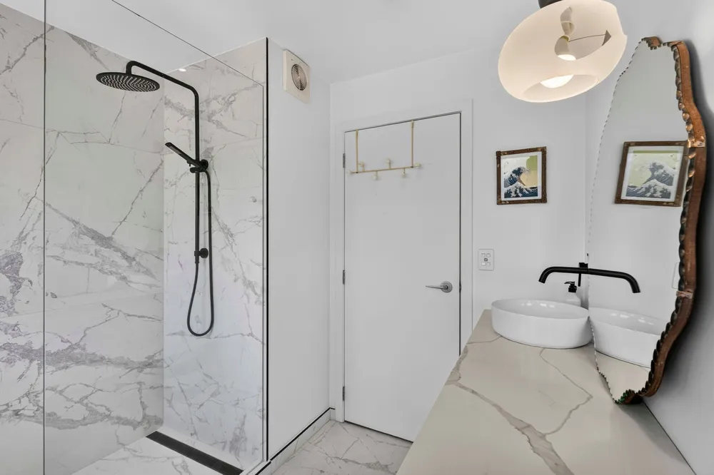 Photos of 11 Waiatarua Road
