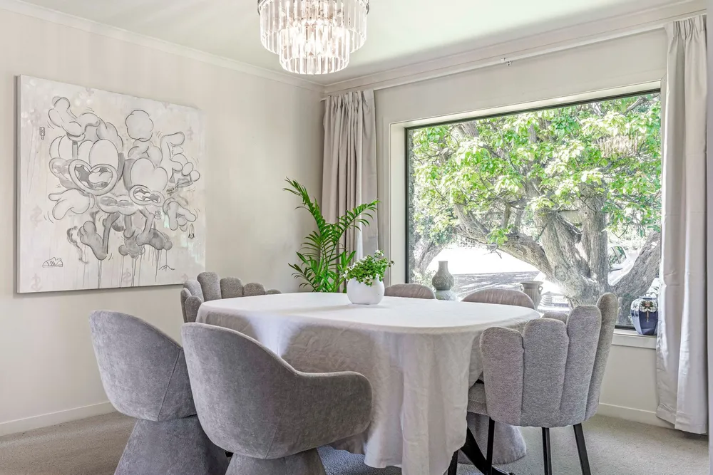 Photos of 11 Waiatarua Road