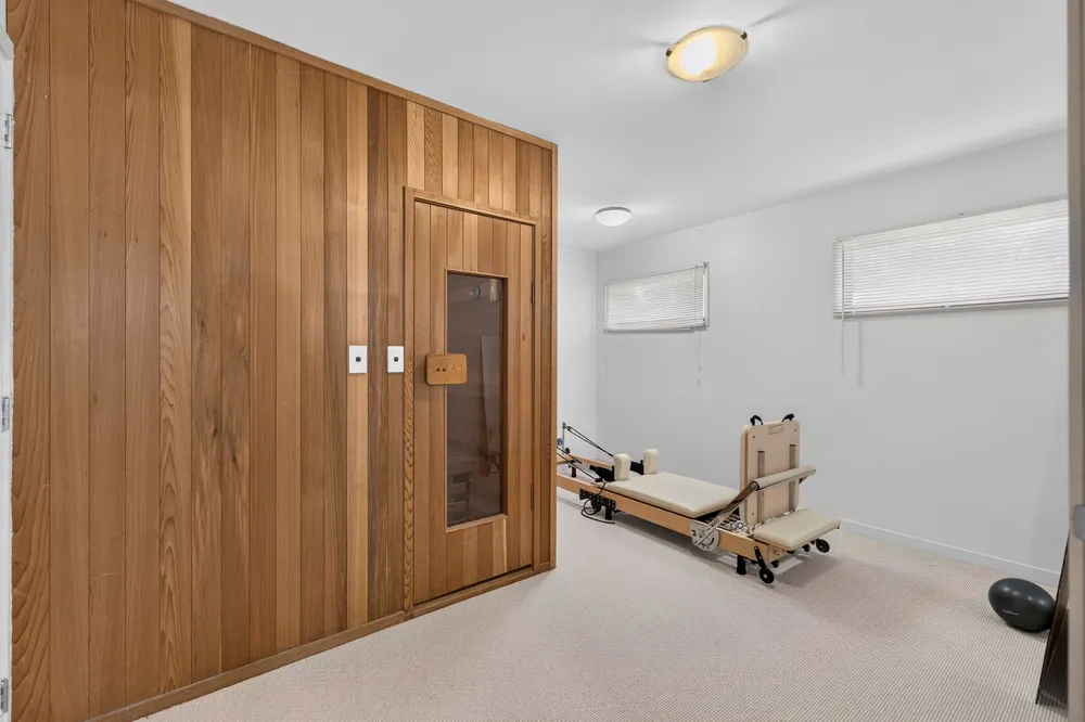 Photos of 11 Waiatarua Road