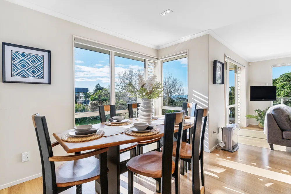 Photos of 40A Waiake Street
