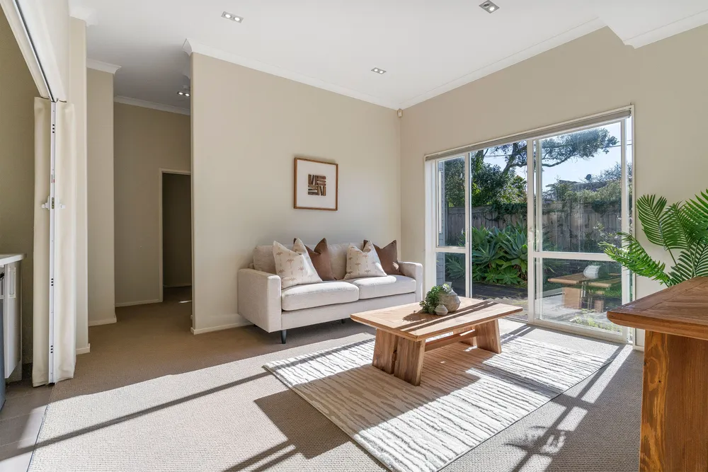 Photos of 40A Waiake Street