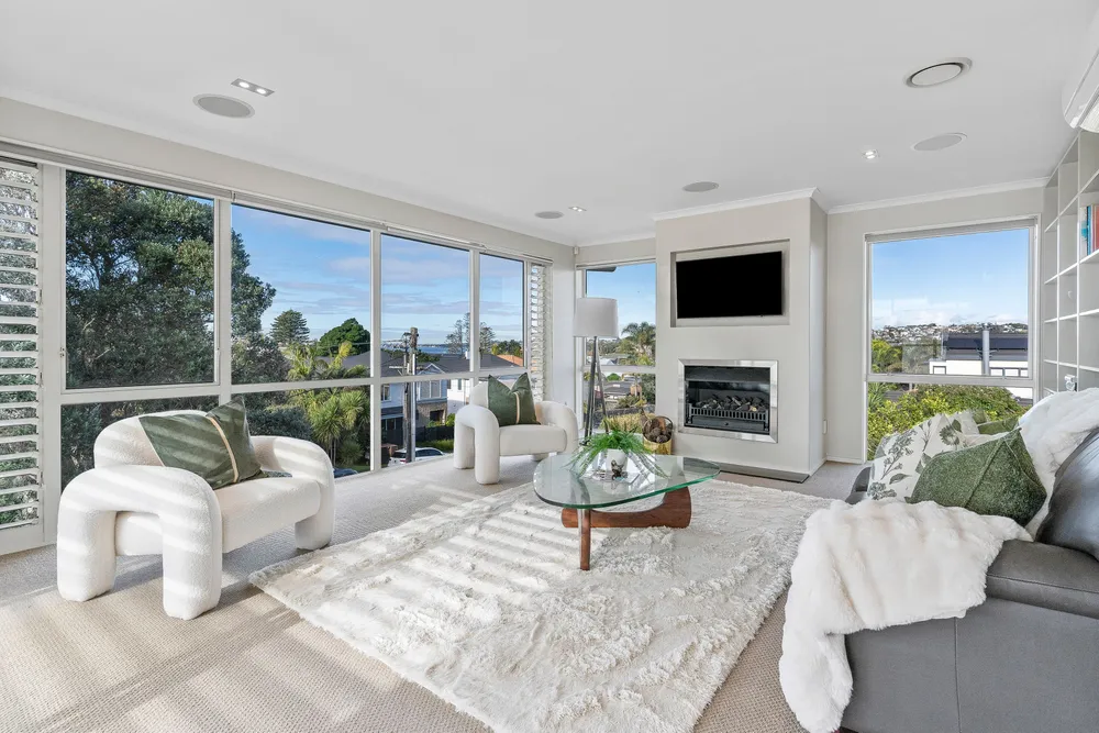 Photos of 40A Waiake Street