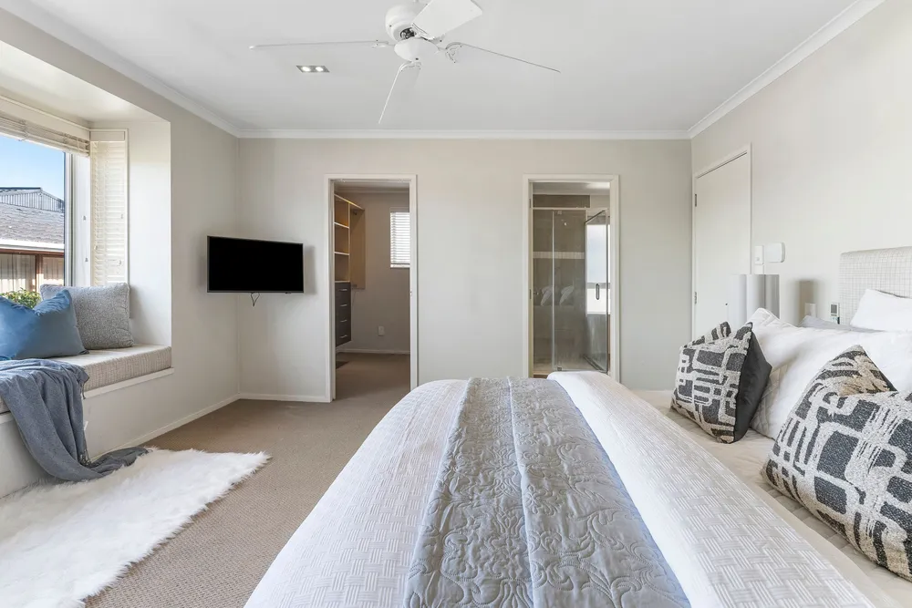 Photos of 40A Waiake Street