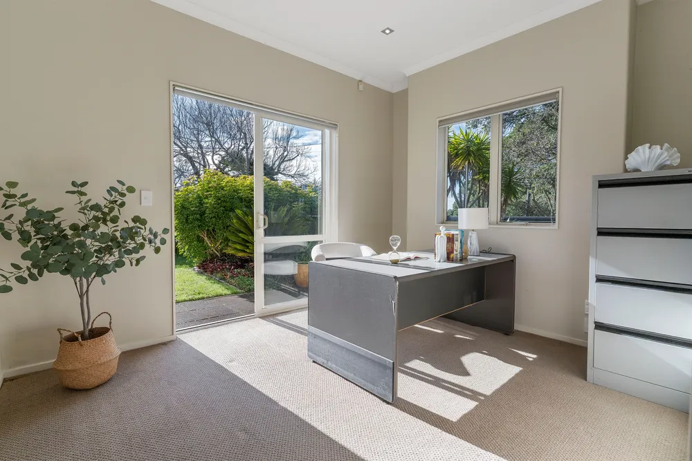 Photos of 40A Waiake Street