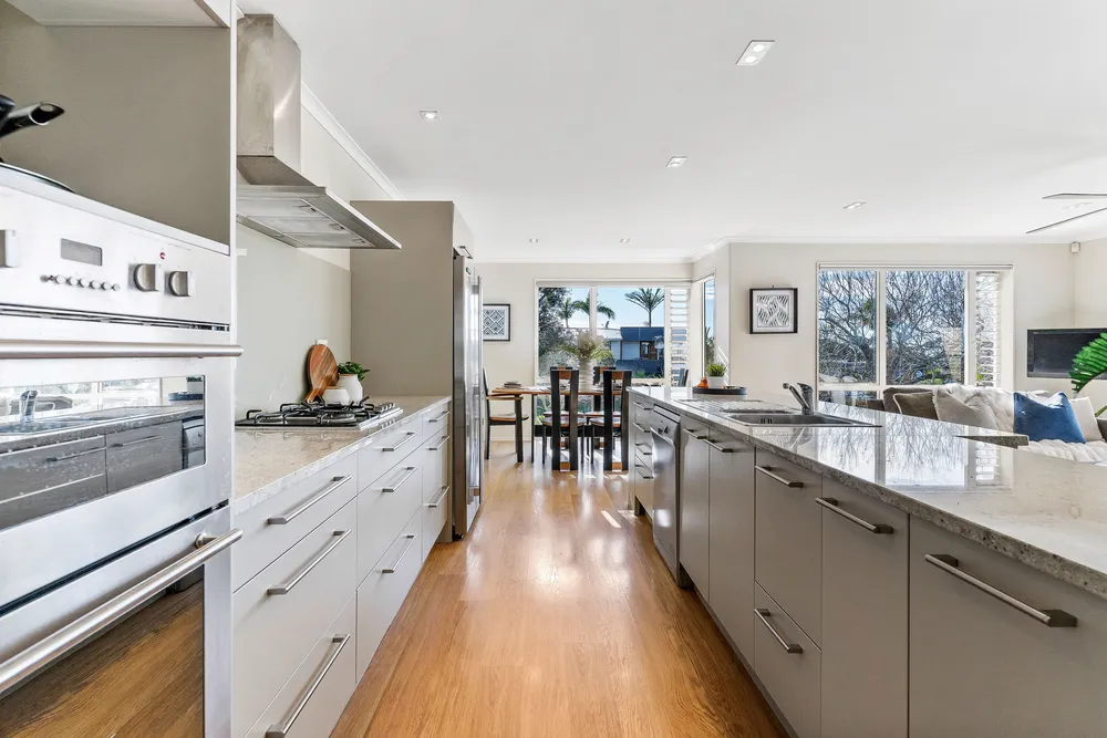 Photos of 40A Waiake Street