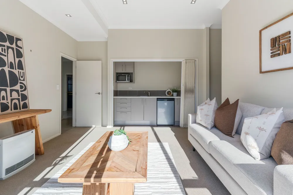 Photos of 40A Waiake Street